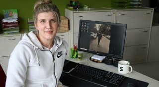 Geschäftsführerin und Mutter im Kreis Gütersloh: So meistert diese junge Frau den Alltag