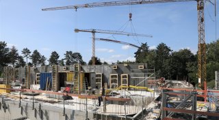Das Neue Waldbad entsteht: Unterwegs auf Warburgs Mega-Baustelle