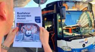 Diskriminierung oder lustig? Mobiels Buskampagne sorgt für heftige Kritik in Bielefeld