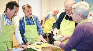Etwas Salz, viel Seele - Wie ein Kochkurs Witwern Mut macht