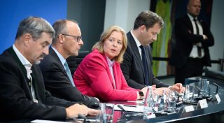 „Wir vier sind nicht das Problem“: Spitzen von Union und SPD richten Blick nach vorn