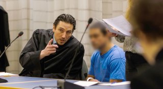 Mit Hähnchenschenkel zugeschlagen? 42-Jähriger vor Gericht