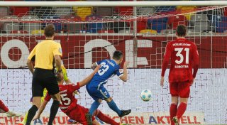 Fußball als Nebensache: Stiller Sieg für Magdeburg
