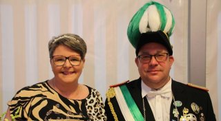 Schützenfest in Verne: Neues Königspaar setzt sich im Vierkampf durch