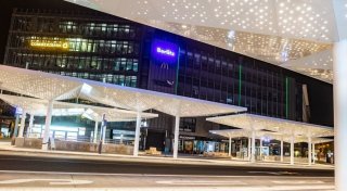 Gewaltausbruch: Massenschlägerei mit Machete auf dem Bielefelder Jahnplatz