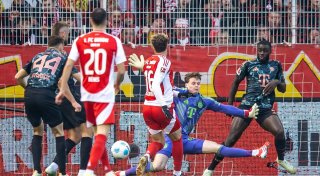 Bayerns Eberl über Urbigs Patzer: «Mache mir keine Sorgen»