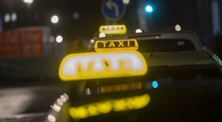 Der Preis der Nachtschicht: Unterwegs mit einem Bielefelder Taxifahrer