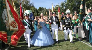 Viele Fotos: Büren feiert das Kreisschützenfest mit Riesenparty und Heimatnachmittag