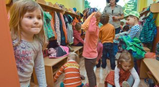 Eine Fachkraft für 60 Kinder: Kitas in OWL lehnen Notfall-Pläne entschieden ab