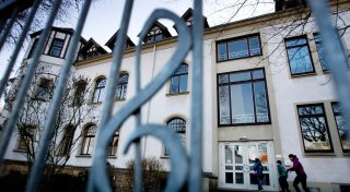 Nach Unfall im Rollstuhl: Lehrerin kommt nicht ins Bünder Musikschulgebäude