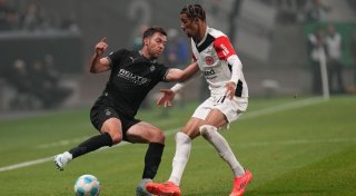 Trotz Theate-Rot: Frankfurt wirft Gladbach aus dem Pokal