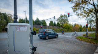 Bielefelder fahren immer wieder über Rot: Jetzt reagiert die Stadt