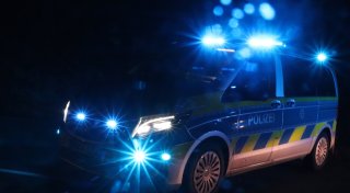 Maskiert und bewaffnet: Junger Mann aus Hille bei vermeintlichem Autokauf ausgeraubt