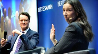 Wüst in Gütersloh: „Lassen Sie uns streiten“ - Klartext beim Bertelsmann-Forum