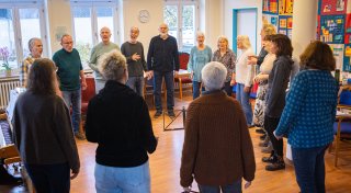 „Wenn einer ausfällt, wird`s eng“: Bielefelder Chöre suchen nach Männerstimmen