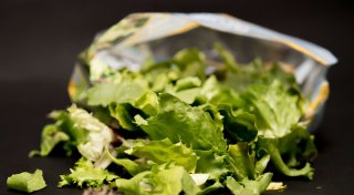 Wer lieber keinen vorgeschnittenen Salat essen sollte