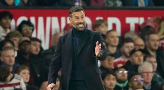 United siegt im ersten Spiel unter van Nistelrooy