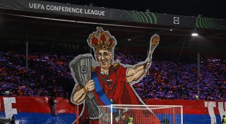 «God save the King» - Schmidt witzelt über Bizeps