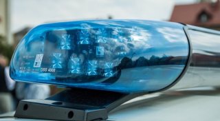 Fotofahndung der Polizei Minden-Lübbecke: Internetkauf mit Falschgeld bezahlt