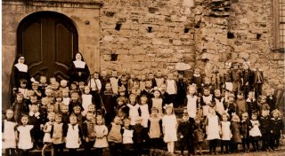 Von der Kleinkinderbewahranstalt zur modernen Kita in Büren