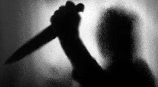 Bielefelderin attackiert im Wahn ihre Familie mit einem Fleischermesser