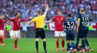 Vor Champions-League-Gipfel: Bayern und Bayer verlieren