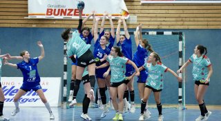 Jöllenbecks Handballerinnen verlangen dem Spitzenreiter alles ab