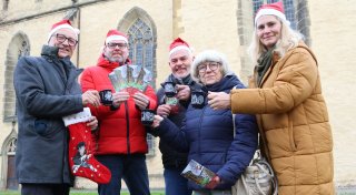 Adventsbummel in Enger: Klönen und Besinnlichkeit rund um die Stiftskirche
