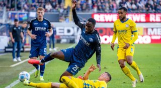 Erst zu harmlos, dann in Unterzahl: Paderborn spielt 0:0 gegen Braunschweig