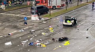 «Schwarzer Tag für München» - Asylbewerber fährt in Demo