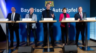 Bayerischer Autogipfel mit vielen Forderungen