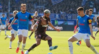 Spätes Eigentor: St. Pauli vergrößert Kieler Abstiegsängste