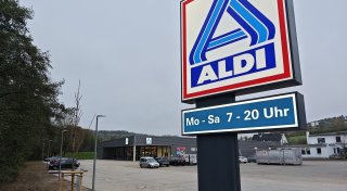 Neuer Aldi in Höxter eröffnet: Kunden bekommen außergewöhnliches Geschenk