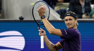 Mit Rückenschmerzen: Zverev möchte Spielverderber werden