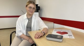 „Ein Knopf, der Leben rettet“: Das DRK im Kreis Herford führt Hausnotruf ein