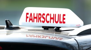 Führerschein wird teurer: Experten im Kreis Gütersloh geben Tipps, wie man sparen kann