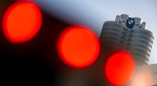 BMW-Gewinn bricht ein