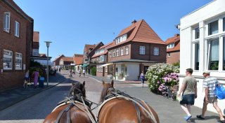 Bekommt die Pferdeinsel Juist eine Bimmelbahn für Fluggäste?