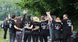 Leinewebermarkt, Westfalenpokal, Regen: Vatertag am Hücker Moor mit nur wenigen Feiernden
