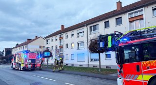 60 Paderborner Feuerwehrleute rücken ins Riemekeviertel und die Innenstadt aus