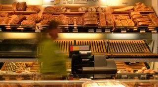 Wo es frische Brötchen zu Ostern im Bünder Land gibt - Diese Bäckereien haben geöffnet