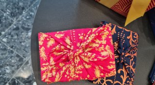 Furoshiki & Co.: Geschenke stilvoll und ökologisch verpacken