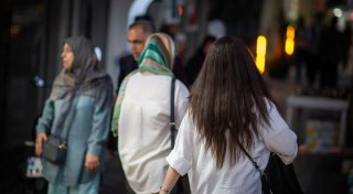 Strikte Kleiderregeln im Iran: «Klinik» für Frauen geplant