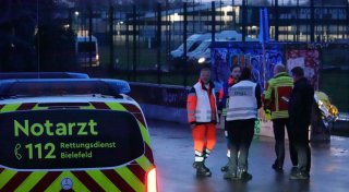 Fan-Krawalle im Kreis Gütersloh: Auslöser steht fest - Rettungshubschrauber im Einsatz