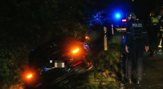 Vorfahrt missachtet: Lkw kollidiert in Bielefeld mit Mercedes