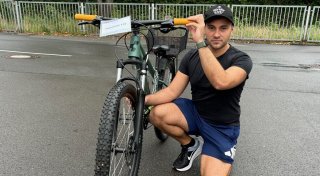 Radfahrerin fährt zehnjährigen Gütersloher an, lässt ihn liegen - und flüchtet