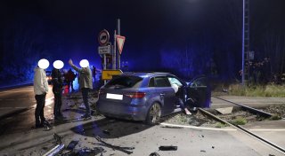 Schwerer Unfall bei Warburg mit drei beteiligten Fahrzeugen