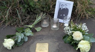 Nach Glasfaserarbeiten verschwunden: Stolperstein in Löhne wieder am alten Platz