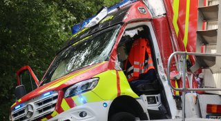 Nach schwerem Unfall mit Rettungswagen in Herford: Polizei stellt Lkw sicher