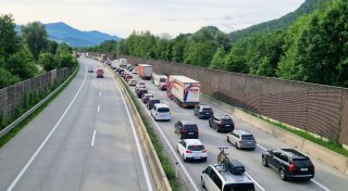 45 Kilometer Pfingst-Stau auf Österreichs Tauernautobahn